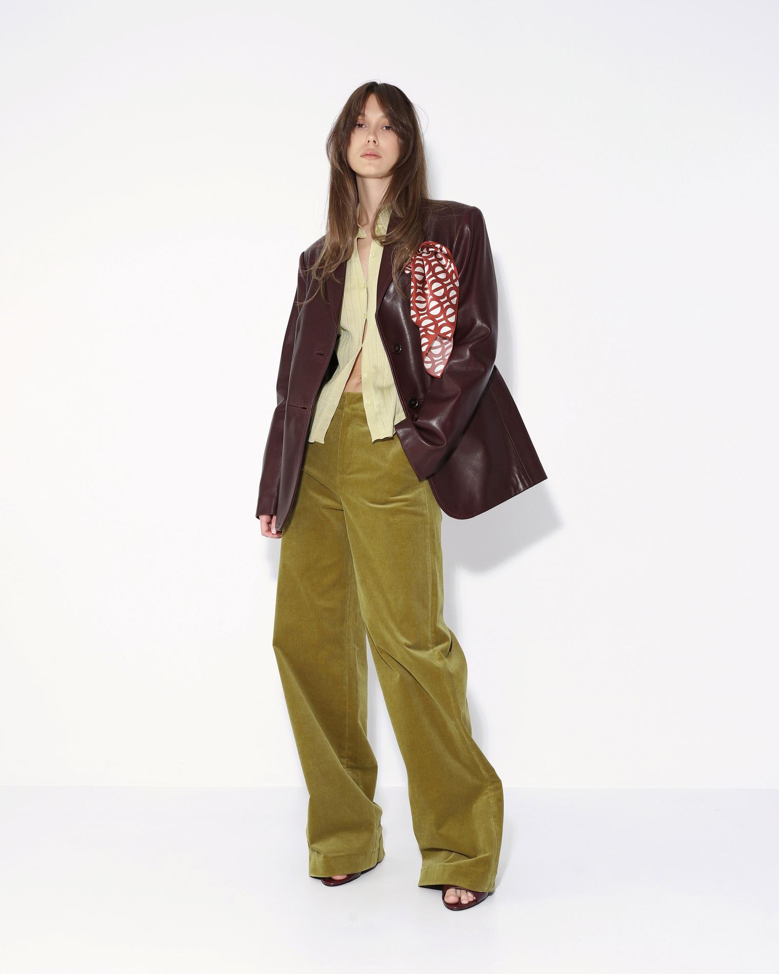 OUTFIT. 7